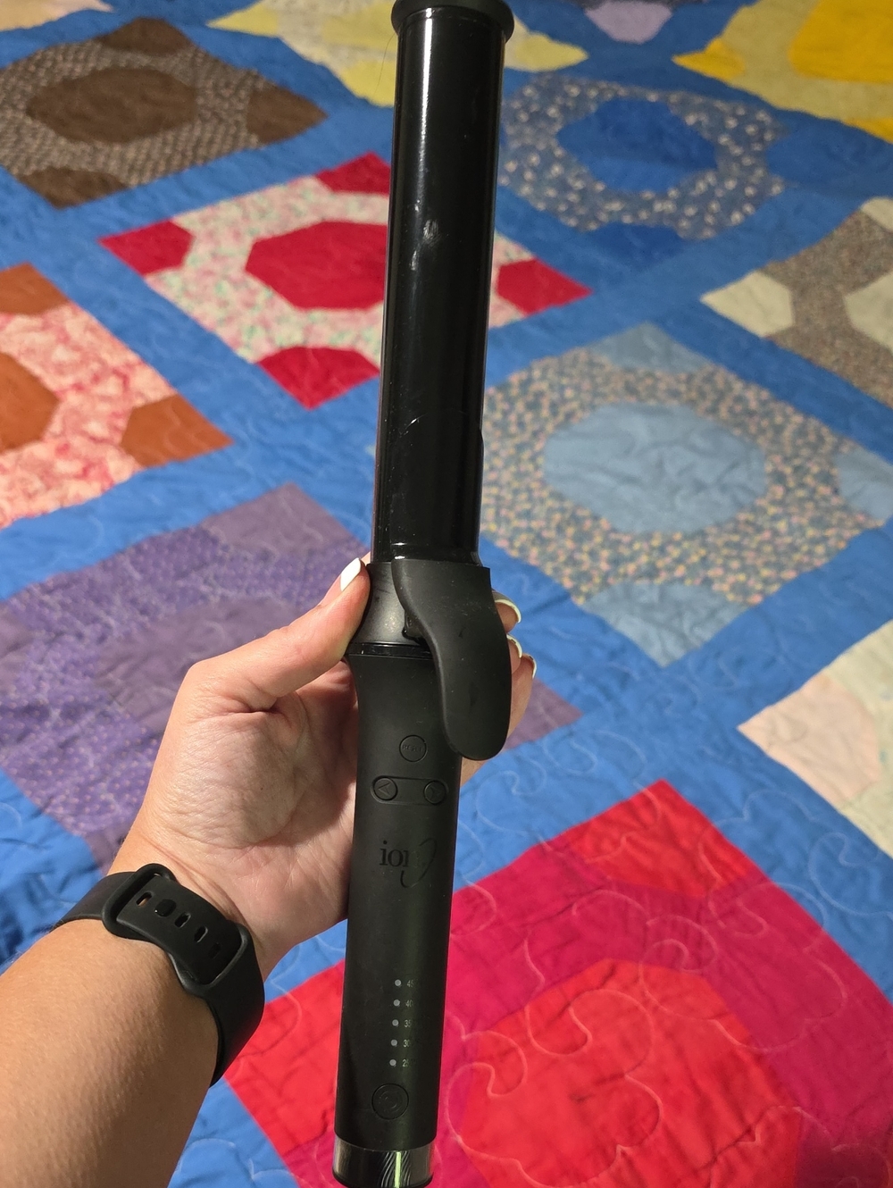 Black Curling Wand Hair Styler by io? (Black)